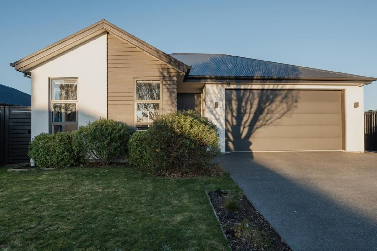Elegant 3Br Home On Mustang Avenue Christchurch Zewnętrze zdjęcie